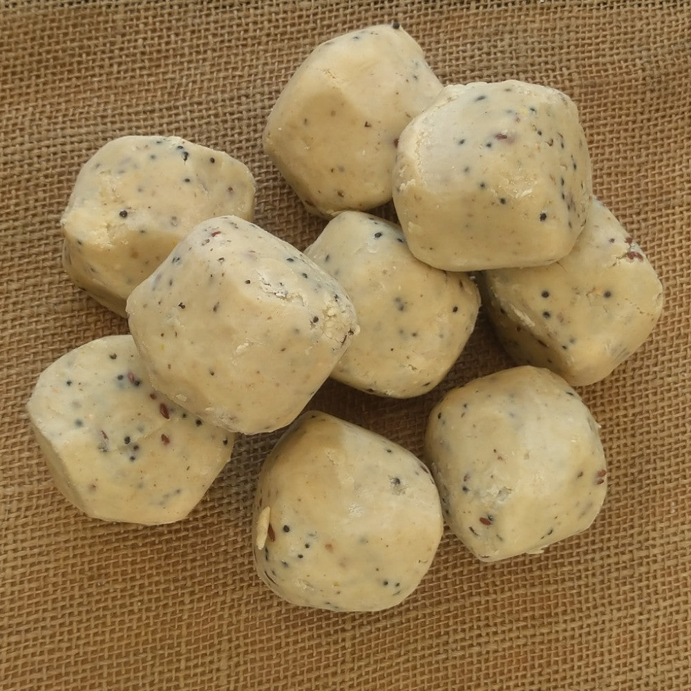 Suet Balls with Mealworms - Premium Fat Balls & Suet  - Just £1.10! Shop now at Gala Wildlife